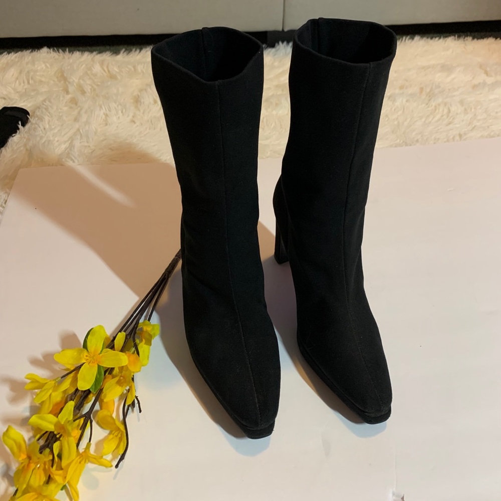Shoes - Picture 2 of 3